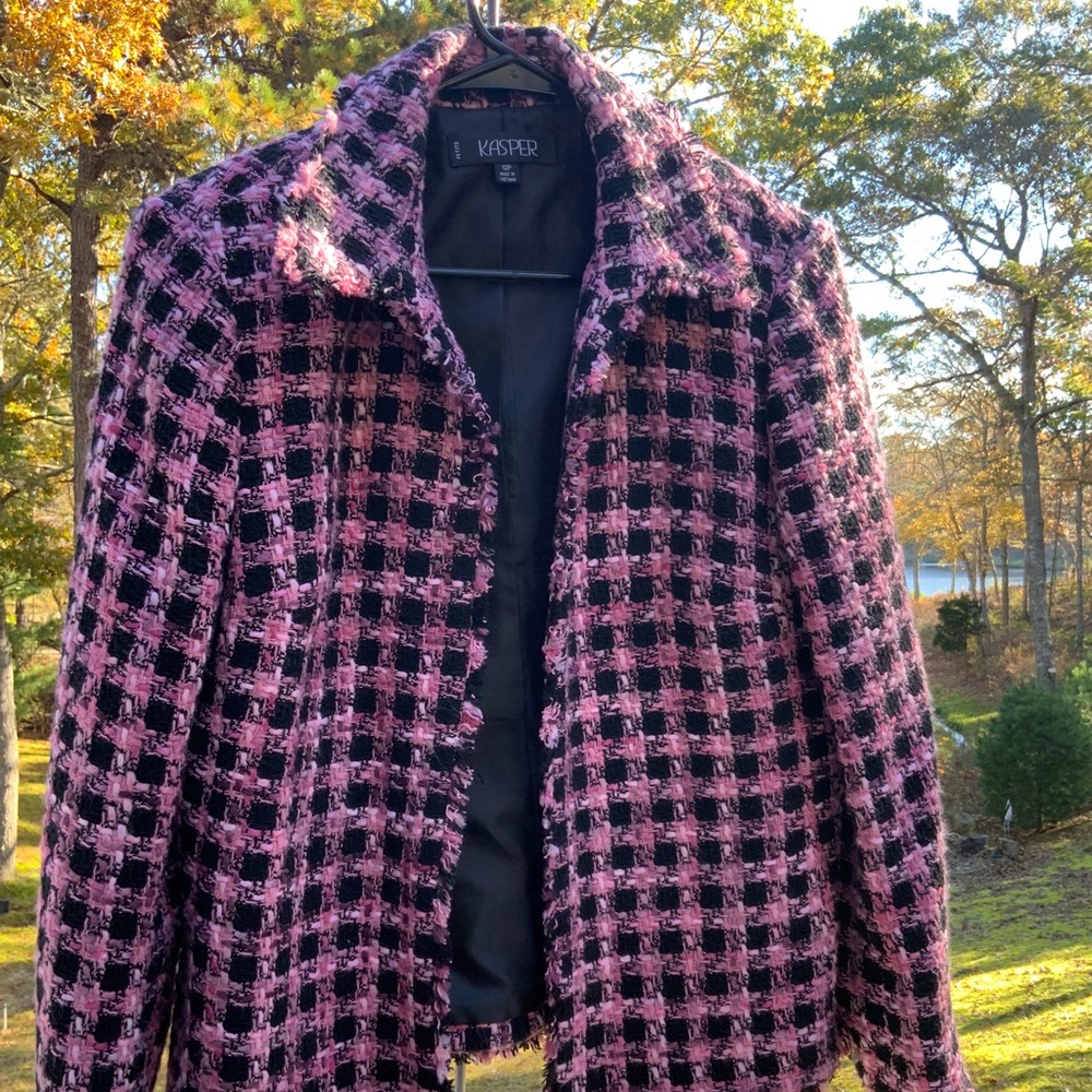 Beautiful frayed detail pink and black jacket Kasper 12P